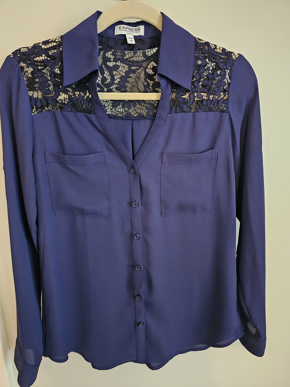 EUC Express Blue Lace Yoke Button-Down Shirt Size Small